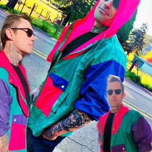 Non-stop vtg wind breaker